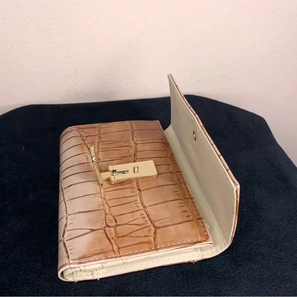 Liz Claiborne Tan Brown Faux Leather Wallet Folding Gold Vegan